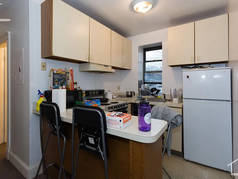 823 Beacon St #1C — Photo 3