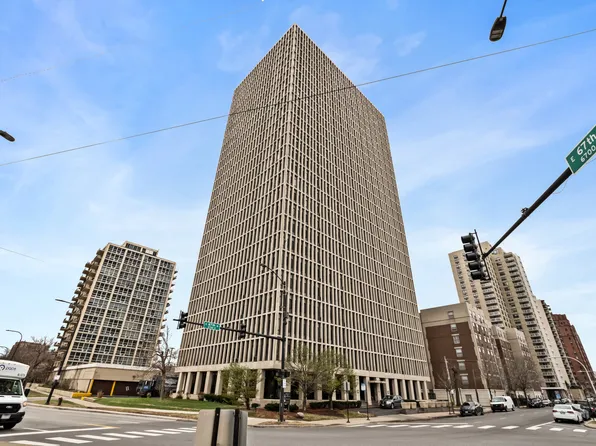 6700 S South Shore Dr APT 2J, Chicago, IL 60649