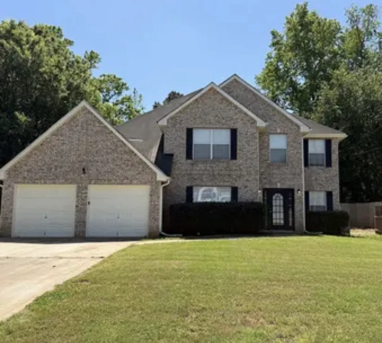 4 bed, 3166 sqft, $1,000 — Photo 1