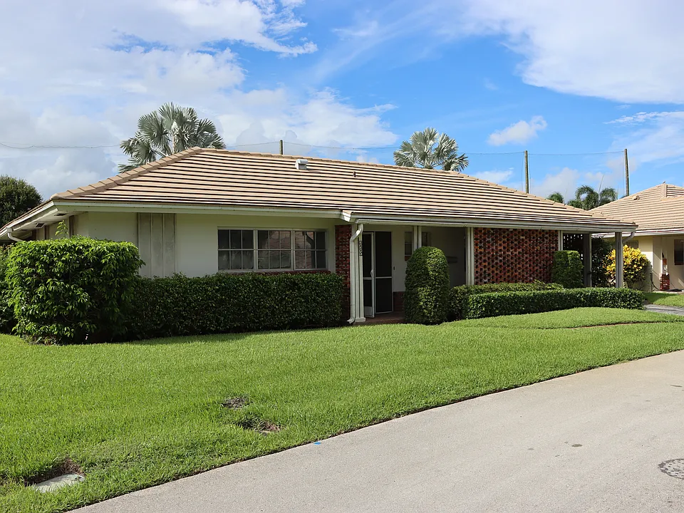 115 Villa Cir