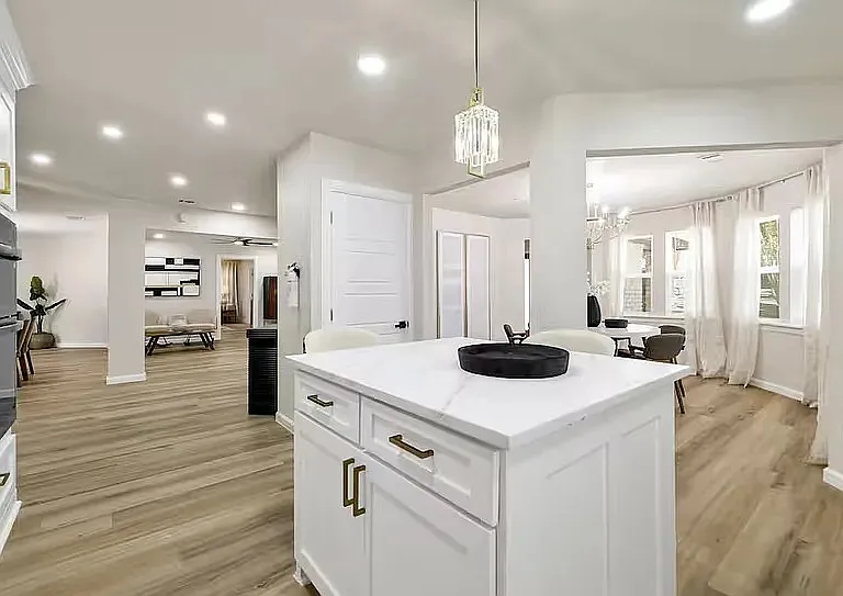 9690 Fallbrook Dr — Photo 5