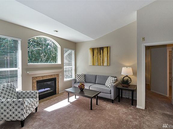 4th image of 18617 NE 57th St #18617