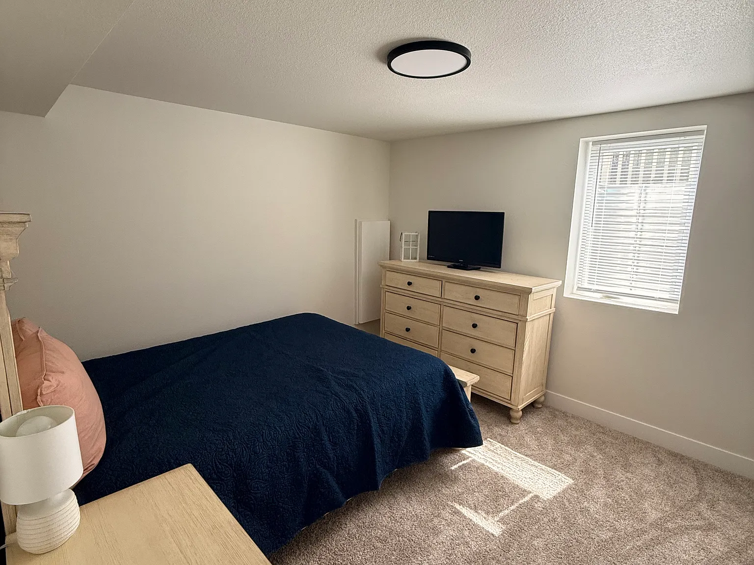 2 bed, 800 sqft, $1,800 — Photo 4