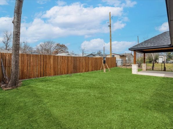 225 West Pl, Fort Worth, TX 76108