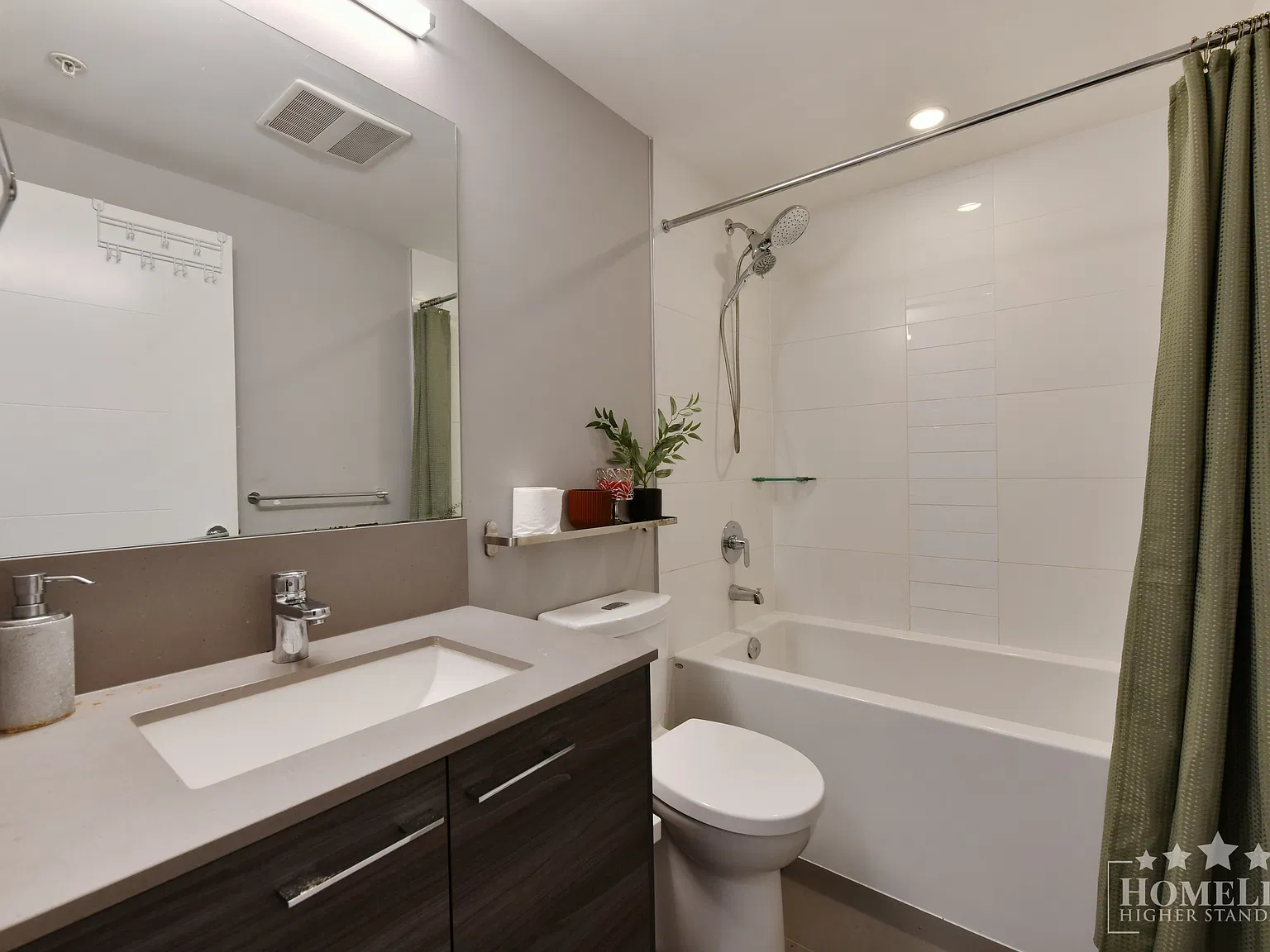 13963 105 Blvd Surrey — Photo 4