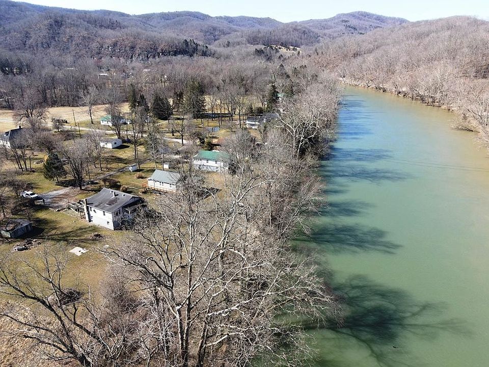 1st image of 8th St