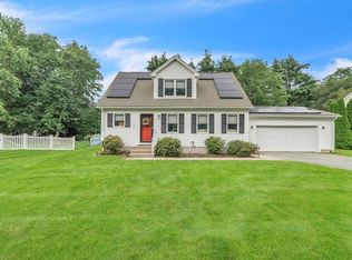 20 Cara Ln, Springfield, MA 01028