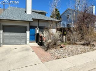5240 Solar Ridge Dr, Colorado Springs, CO 80917