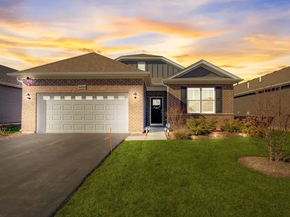 6484 Doral Dr, Gurnee, IL 60031