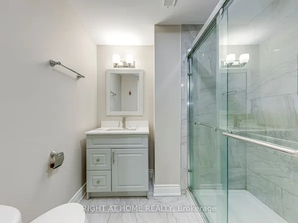 99 Masters Green Cres, Brampton, ON L7A 3K3