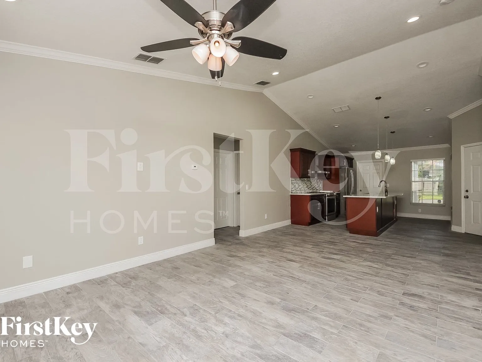 3 bed, 2.0 bath, 1228 sqft, $2,110 — Photo 4