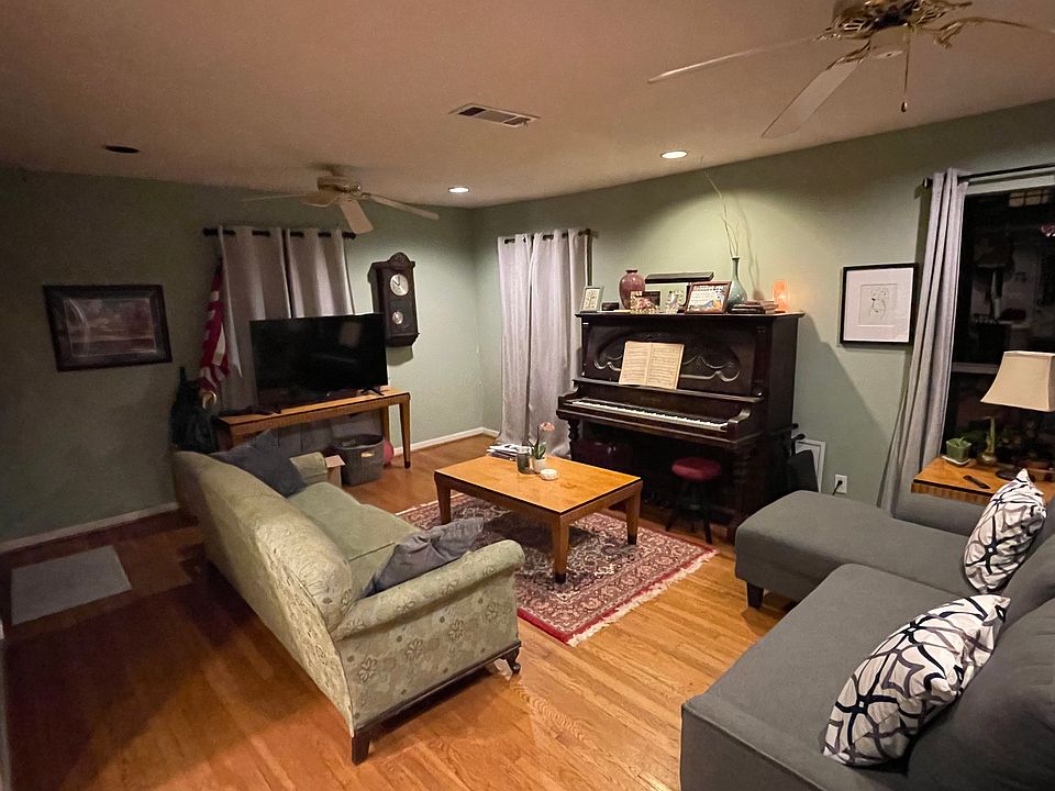 1st image of 3831 Arnold St