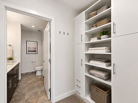 5th image of 929 Portland Ave APT 2103