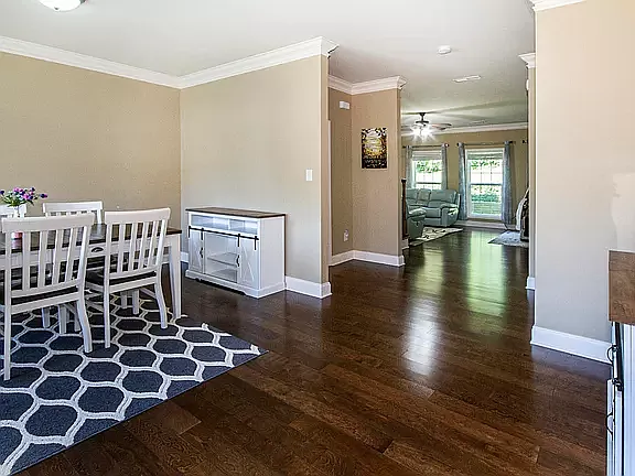 4 bed, 2540 sqft, $2,600 — Photo 3