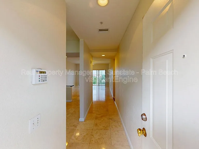 1610 Presidential Way #505B — Photo 2