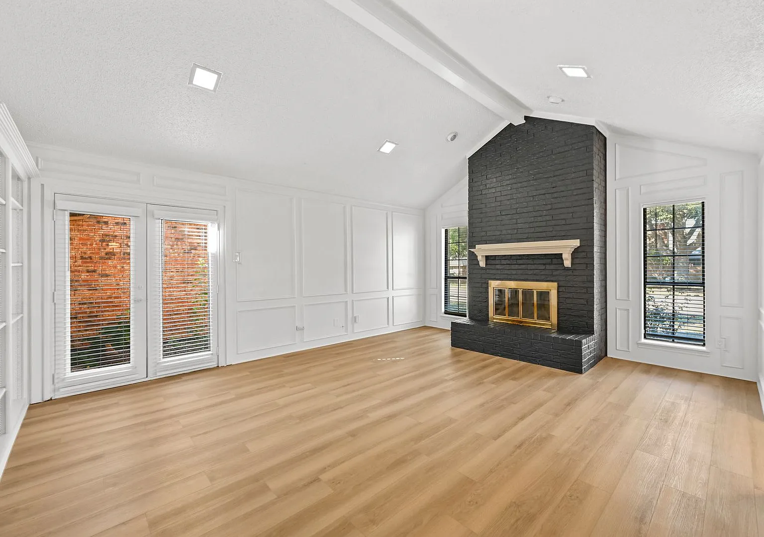 4007 Saint Christopher Lane — Photo 3