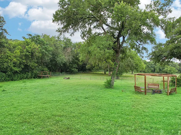 3106 E Palm Valley Blvd — Photo 34