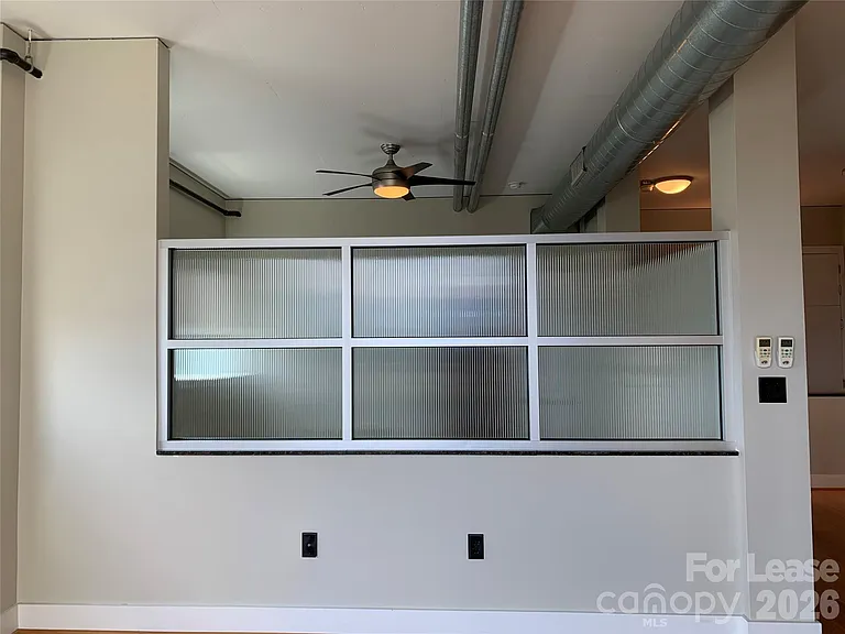 505 E 6th St #1305 — Photo 15