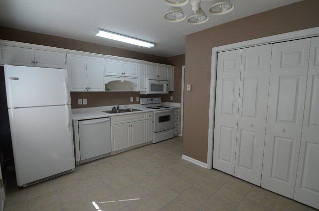 2nd image of 673 Brook Trl