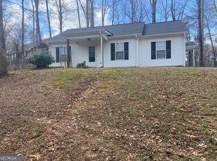 15 Twin Lakes Rd, Winder, GA 30680