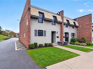 80 Chestnut Hls, New Hartford, NY 13413