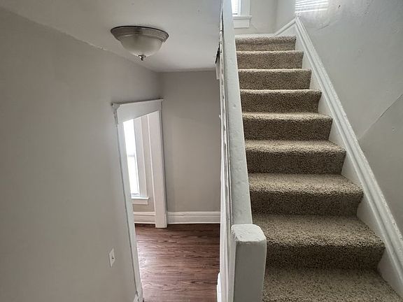 5th image of 237 Avondale Ave #1