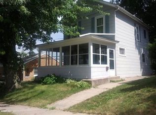 627 Ridge St, Galena, IL 61036