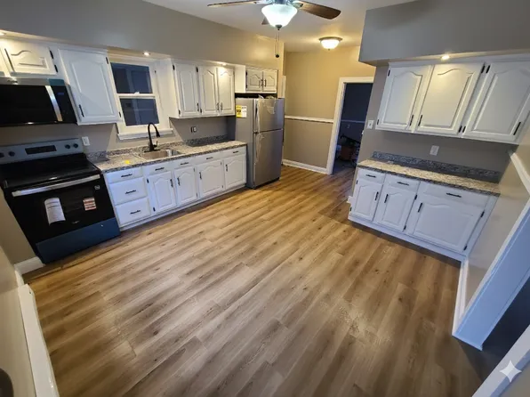 130 Woodlawn Ave, Mountain Top, PA 18707