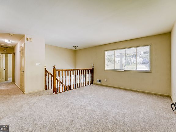 3rd image of 1340 Pineglen Dr