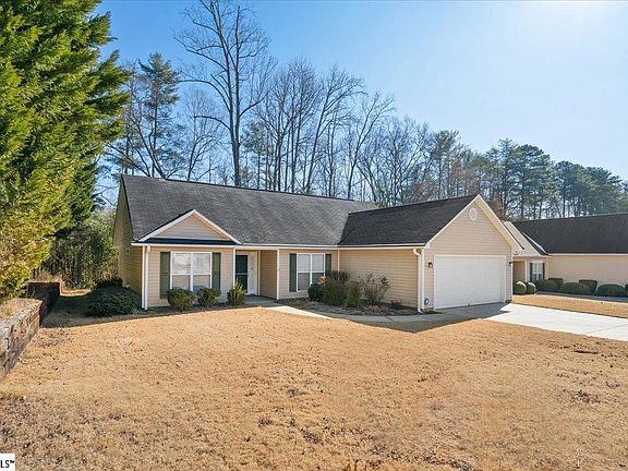 2nd image of 601 Cardinal Woods Way