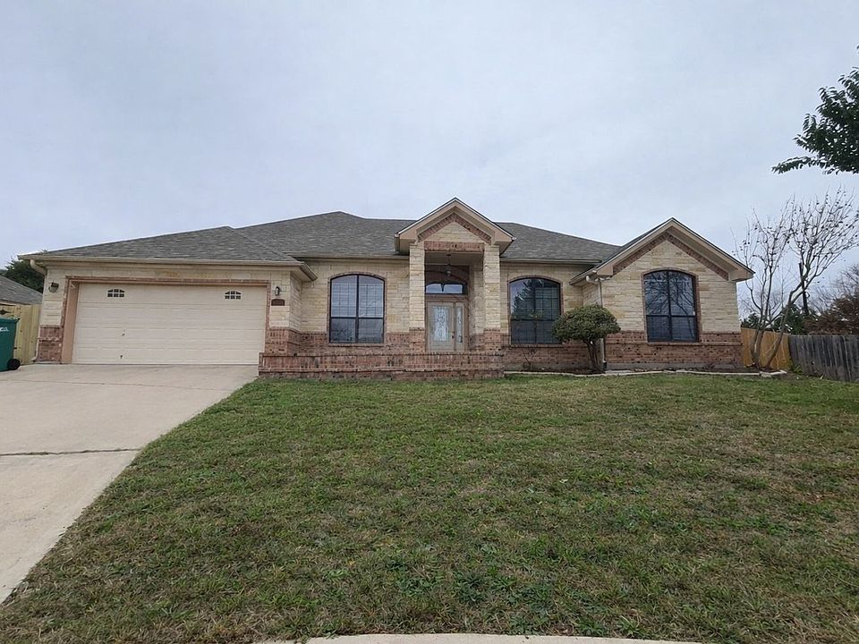 1st image of 203 Weeping Willow Ct