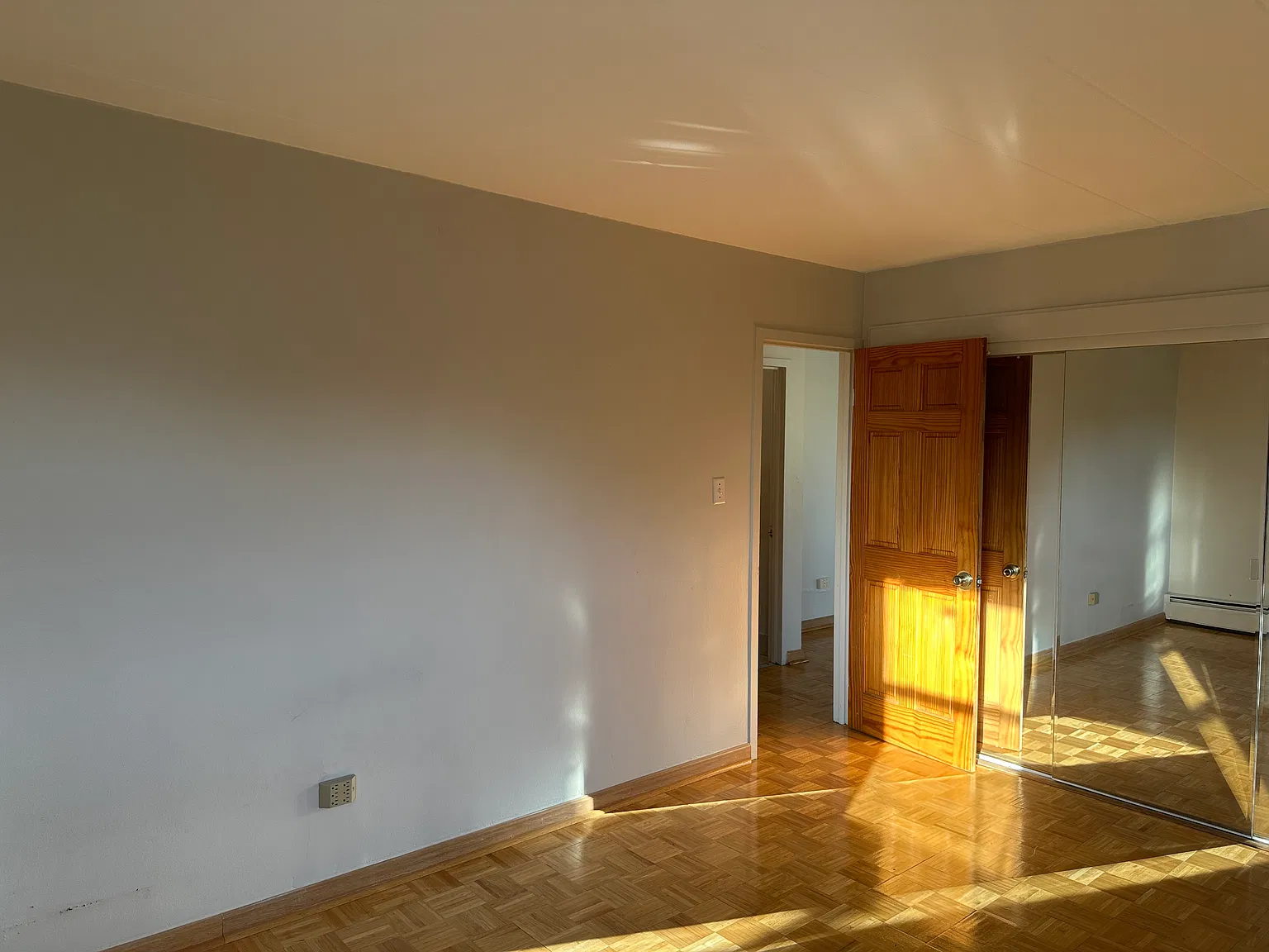 2 bed, 950 sqft, $1,750 — Photo 1