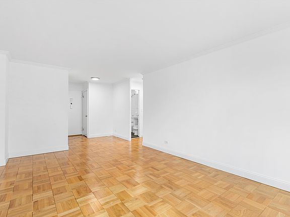 4th image of 320 E 23rd St APT 17N