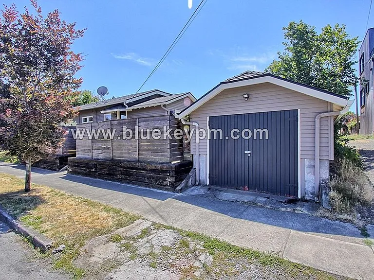 5271 NE 30th Ave — Photo 19