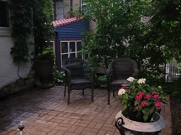 4th image of 1136 Xerxes Ave S