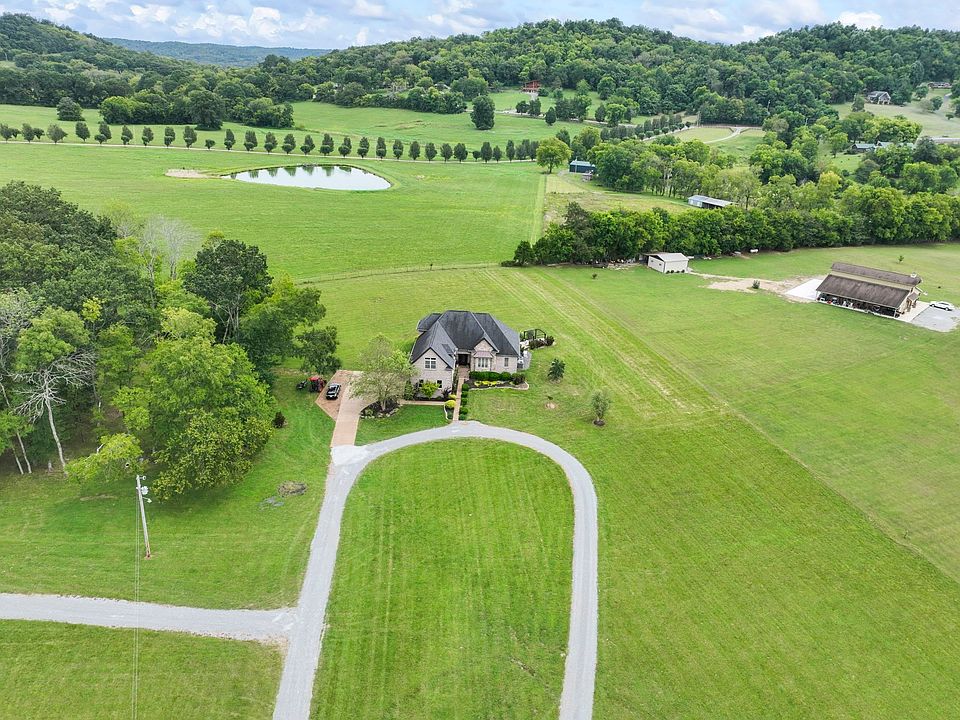 2nd image of 120 Wartrace Creek Rd