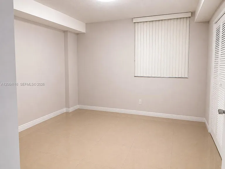 1 Glen Royal Pkwy #702 — Photo 15