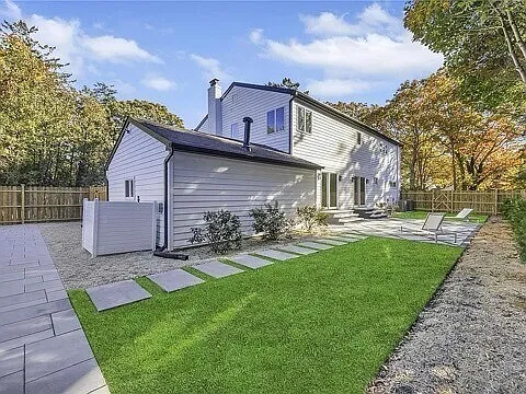 Photo 1 of 14 - 112 Southern Blvd - East Patchogue, NY Funished Home Rental in East Patchogue - 112 Southern Blvd