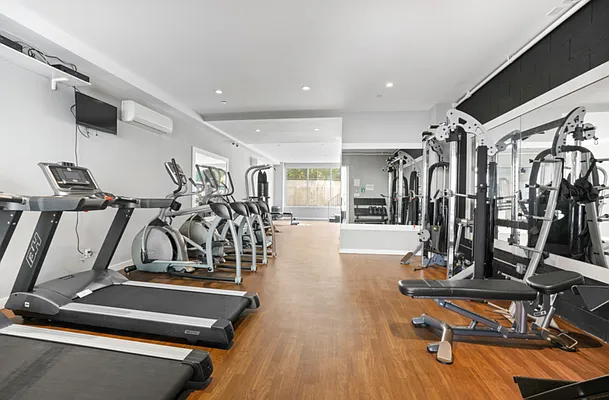 Rented by Compass | media 23