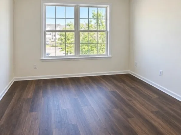 327 Waterford Dr, Edison, NJ 08817