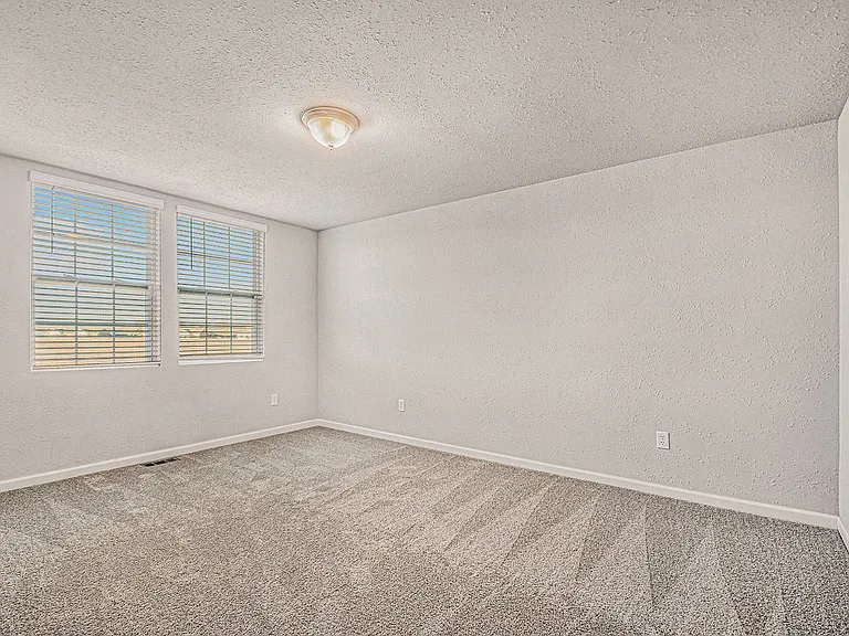 619 W Marion St — Photo 20