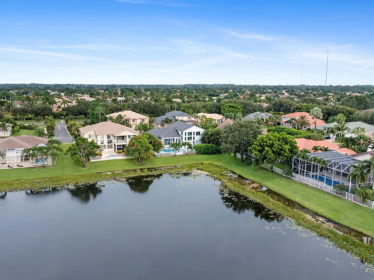 11910 Osprey Point Cir — Photo 30
