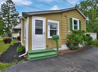 672 Longmeadow Rd, Buffalo, NY 14226