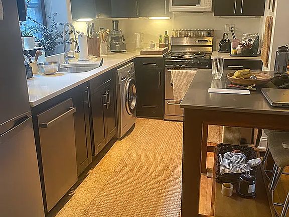 3rd image of 11 W 8th St APT 6F