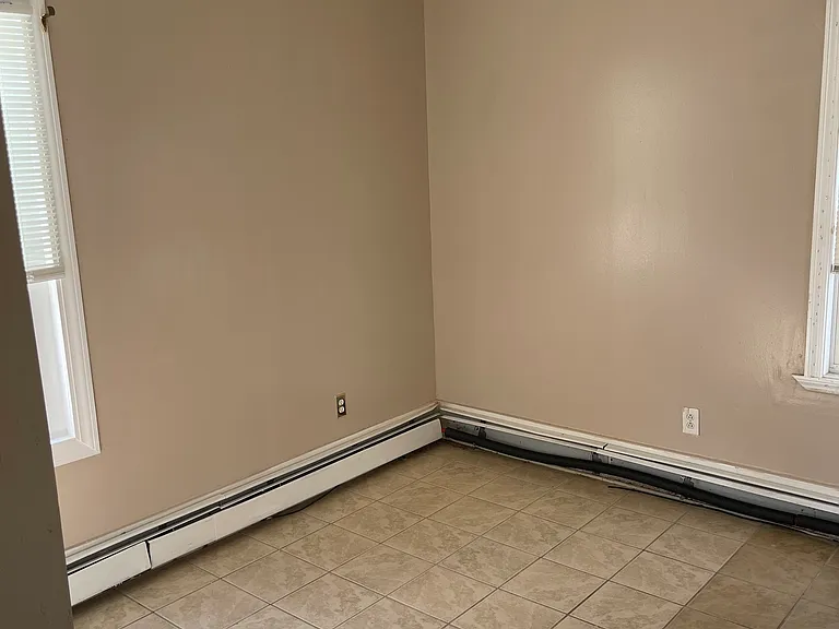 30 Pekin St #2 — Photo 3
