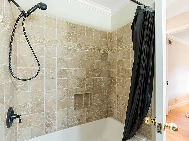 8155 Carmel Dr — Photo 24
