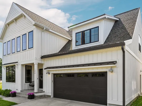 1358 Lake Ridge Dr, Traverse City, MI 49684