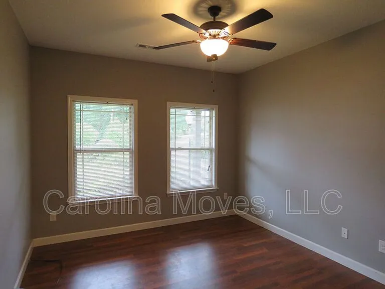 105 Dellwood Dr — Photo 12