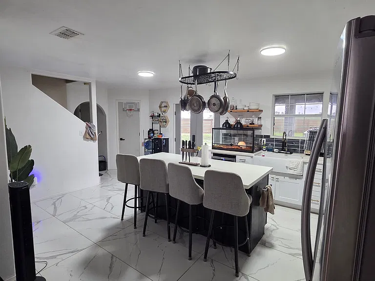 502 Chapote Ave — Photo 13