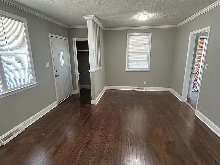 1438 Haviland Cir — Photo 9